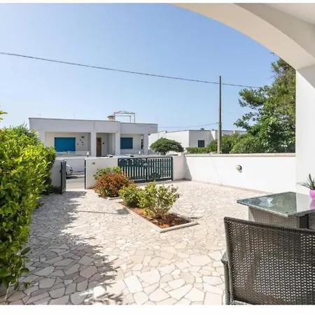Sunny 50m Dal Mare 3 Da Letto Holiday home *