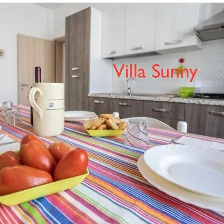 Sunny 50m Dal Mare 3 Da Letto Holiday home Marina di Mancaversa