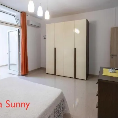 Sunny 50m Dal Mare 3 Da Letto Hébergement de vacances